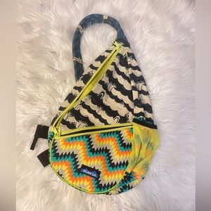 Kavu Women's Chevron Sling Bag - Yellow and Blue
